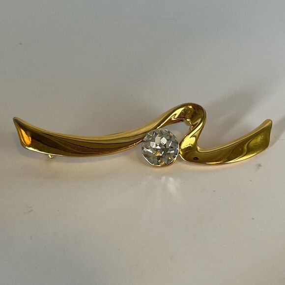 MMOO Gold tone Ribbon with CZ brooch - Picture 1 of 8